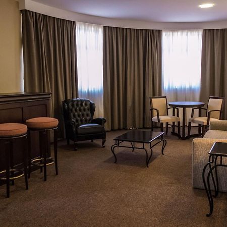 Marques Plaza Hotel Pouso Alegre Room photo
